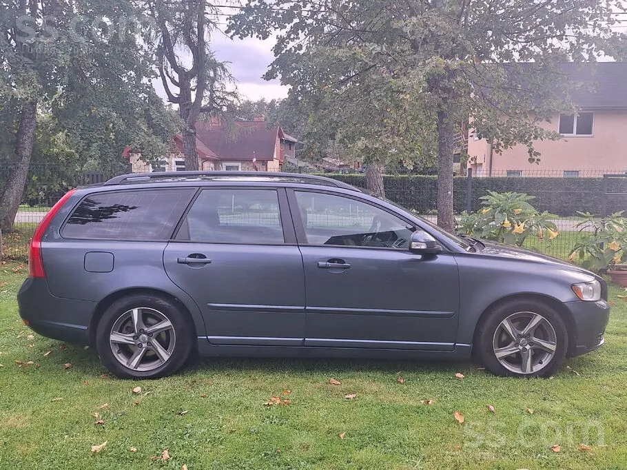 Volvo V50 2011 photo 5