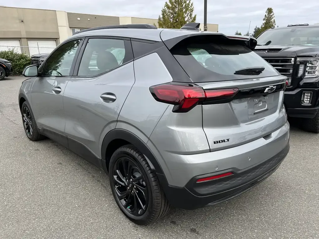 Chevrolet Bolt 2027 photo 3