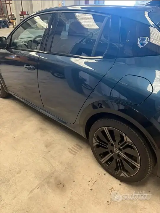 Lancia Ypsilon 2025 photo 2