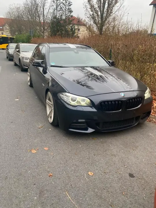 BMW 520I