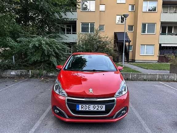 Peugeot 208 2016 photo 2