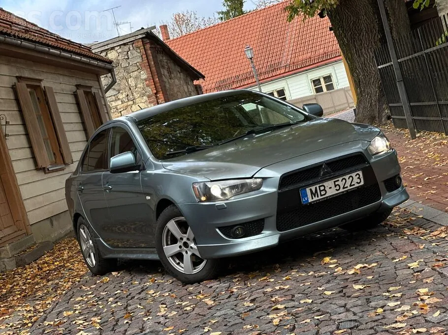 Mitsubishi Lancer