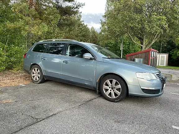 Volkswagen Passat 2010 photo 3