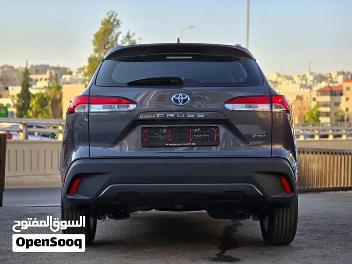 Toyota Corolla Cross 2025 photo 2