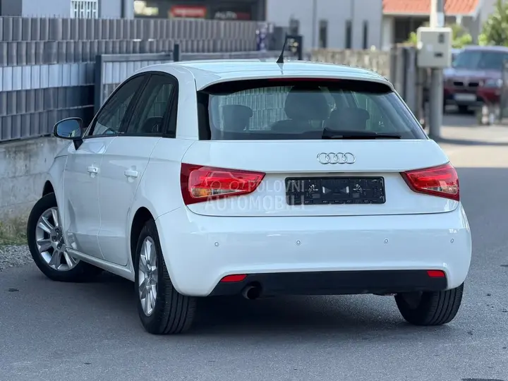Audi A1 2014 photo 2