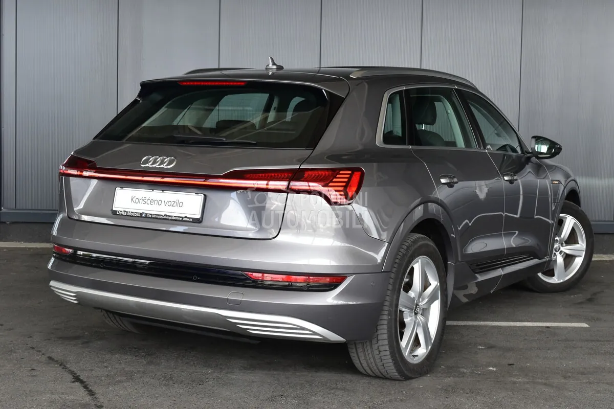 Audi E-Tron 2019 photo 2