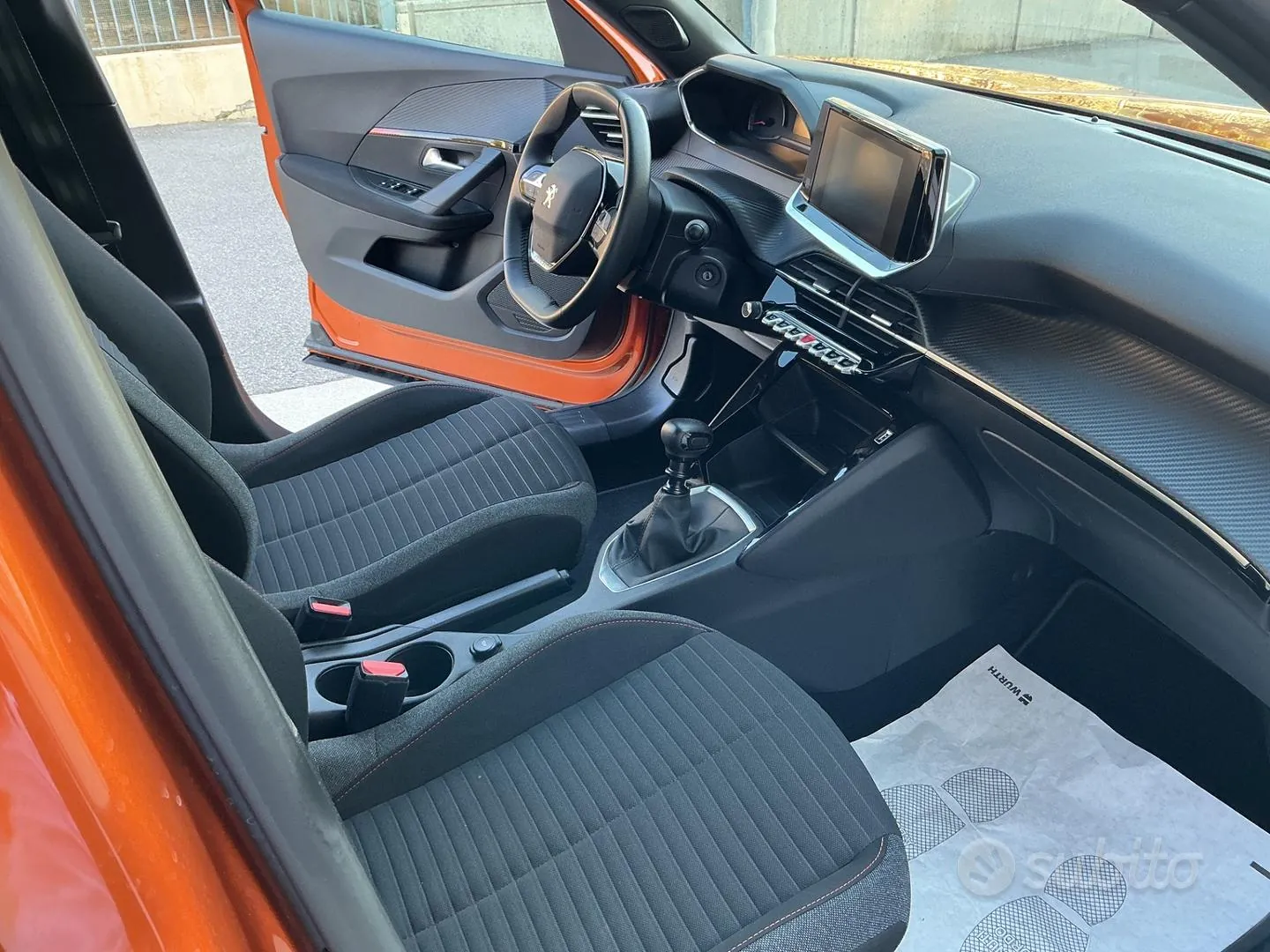 Peugeot 2008 2023 photo 4