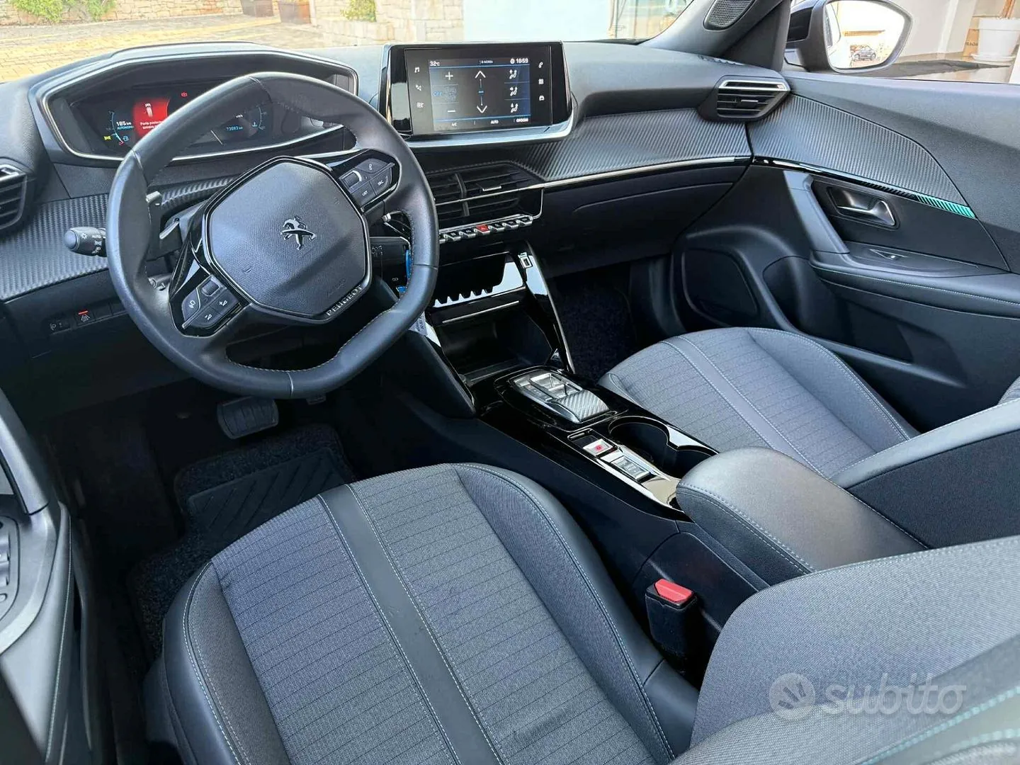 Peugeot 2008 2023 photo 5