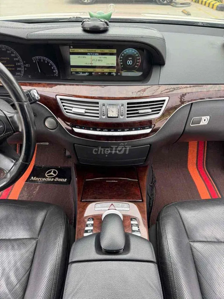 Mercedes-Benz S-Class 2009 photo 4