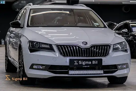 Skoda Superb 2017 photo 2