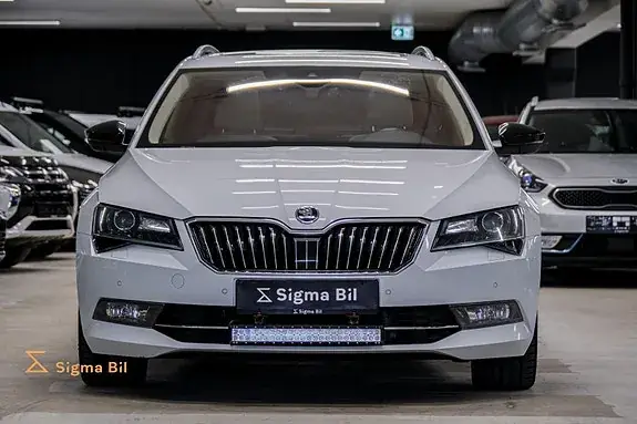 Skoda Superb 2017 photo 3