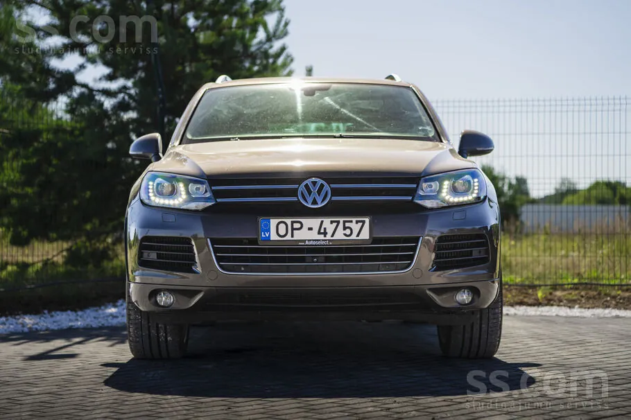Volkswagen Touareg 2011 photo 2
