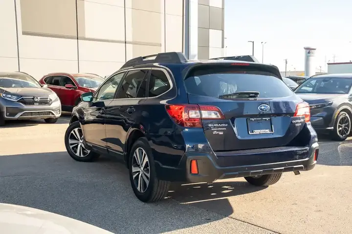 Subaru Outback 2018 photo 3