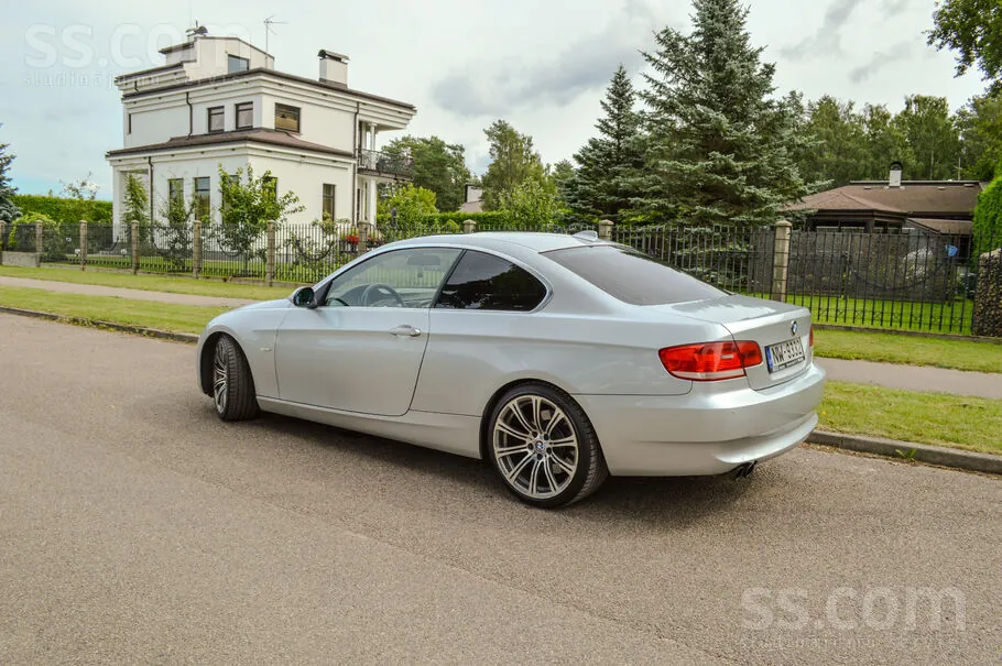 BMW 330 2007 photo 3