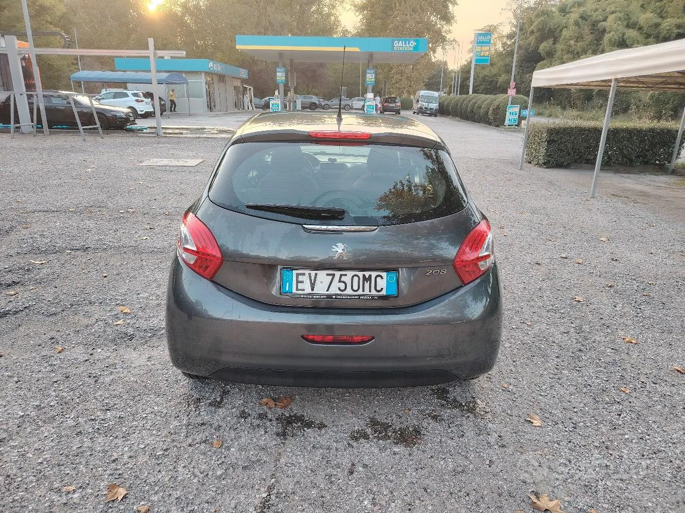 Peugeot 208 2014 photo 2