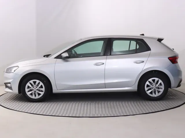 Skoda Fabia 2023 photo 2
