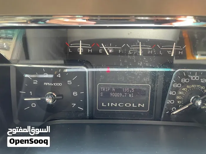 Lincoln Navigator 2014 photo 4
