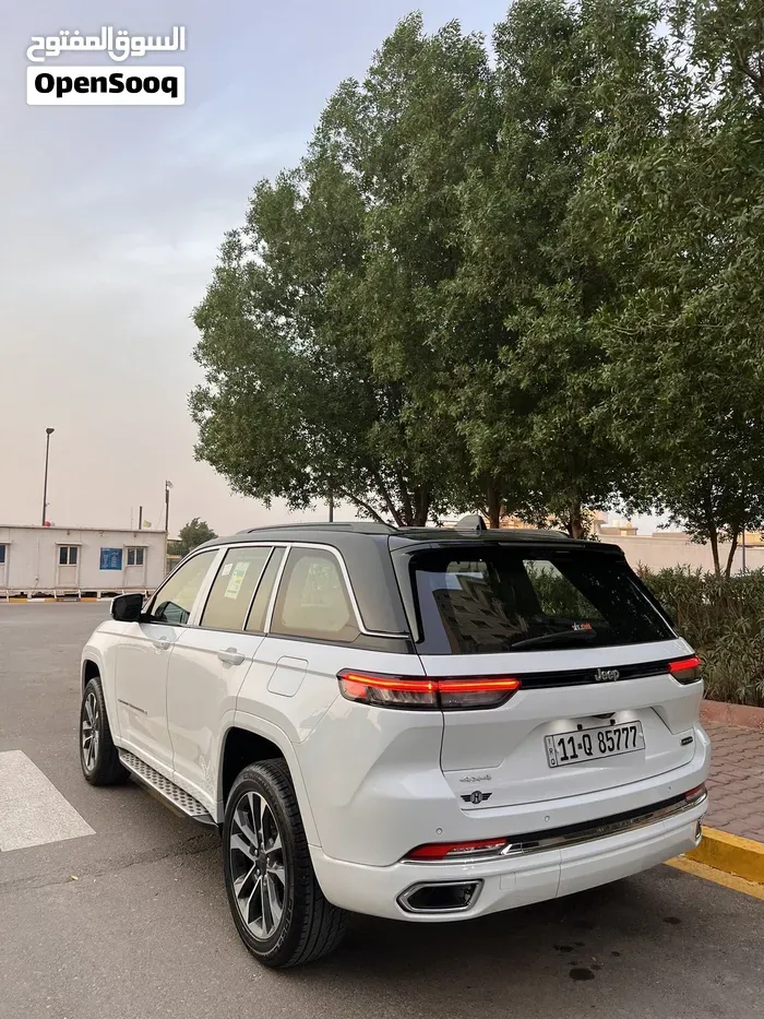 Jeep Grand Cherokee 2024 photo 2