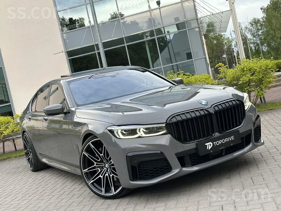 BMW 750