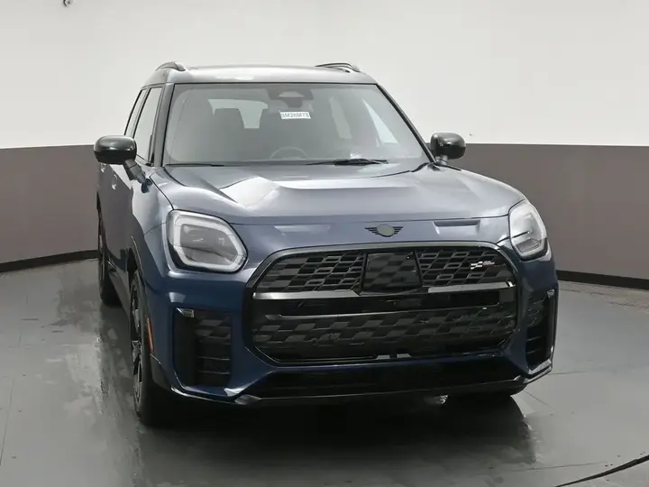 Mini Countryman 2027 photo 2