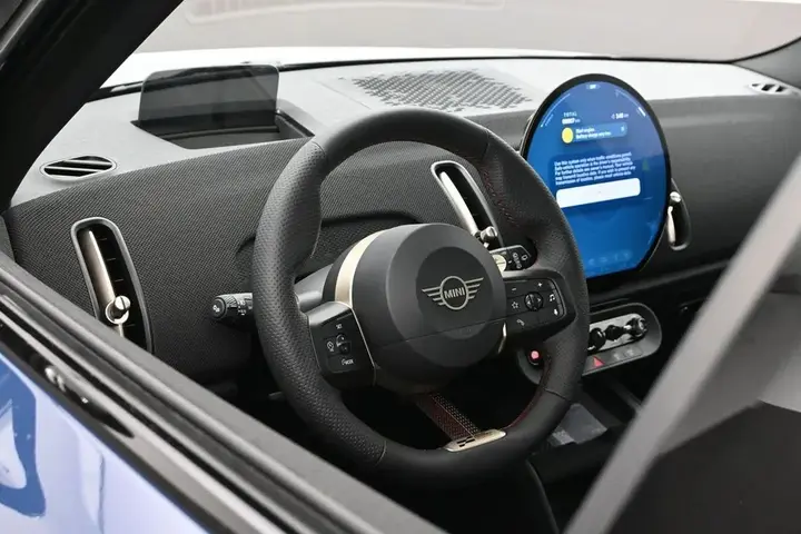 Mini Countryman 2027 photo 5