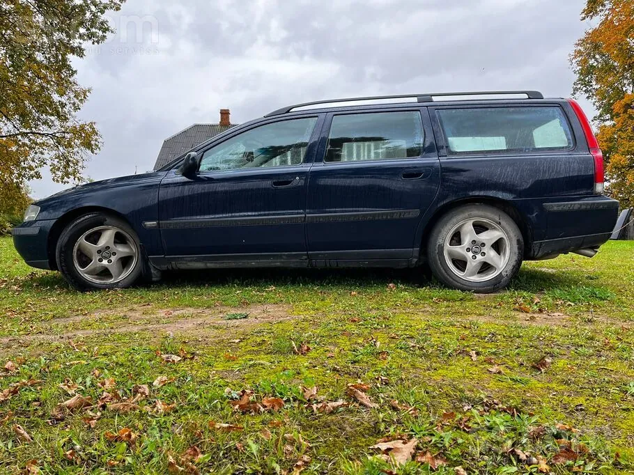 Volvo V70 2000 photo 2