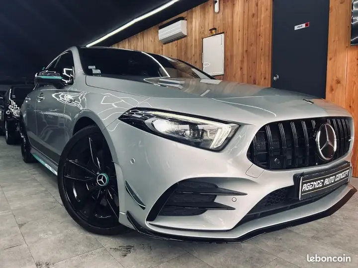 Mercedes-Benz A-Class 2019 photo 3