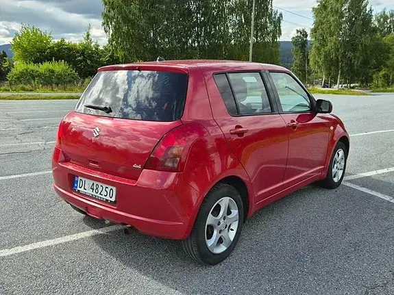 Suzuki Swift 2006 photo 3
