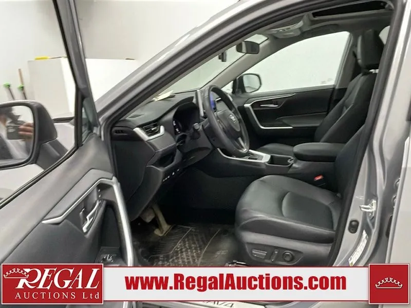 Toyota Rav4 2025 photo 5