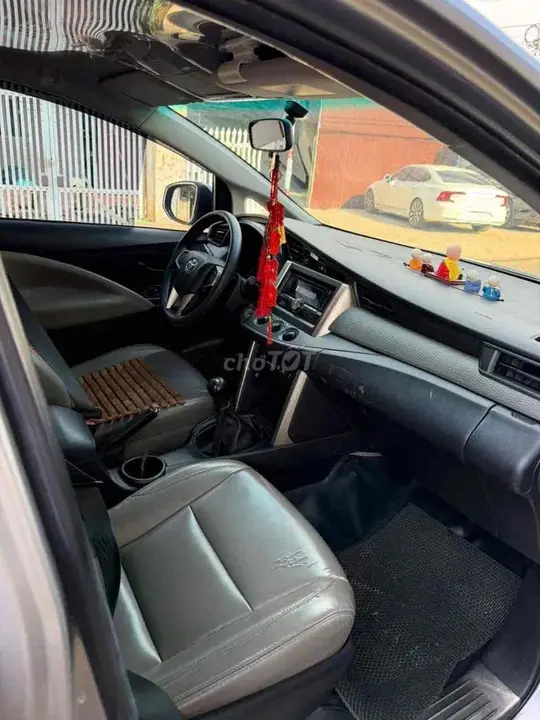 Toyota Innova 2018 photo 2