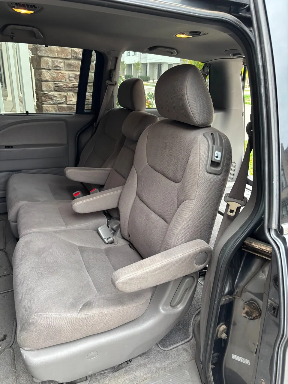 Honda Odyssey 2010 photo 4