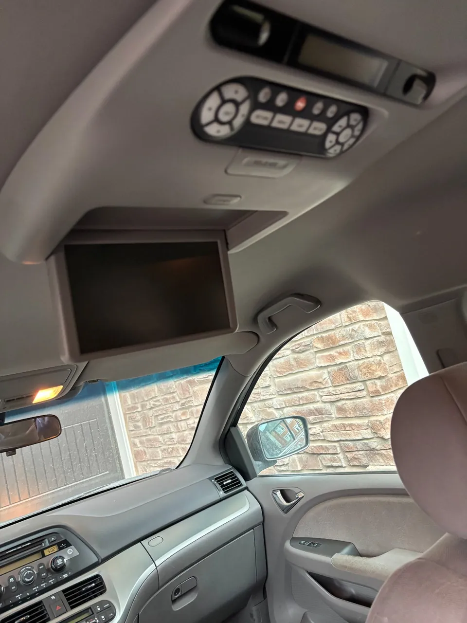 Honda Odyssey 2010 photo 2
