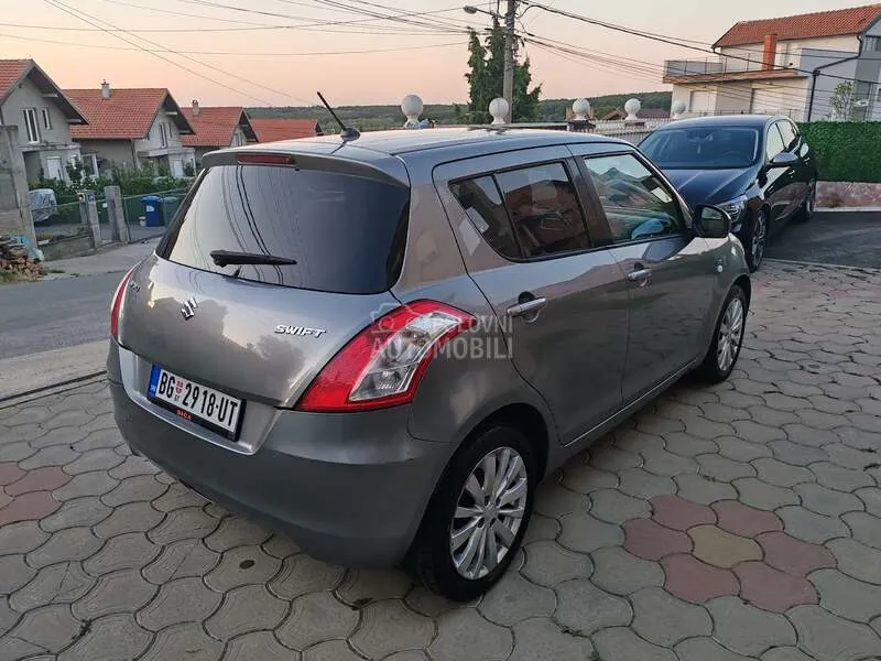 Suzuki Swift 2011 photo 5