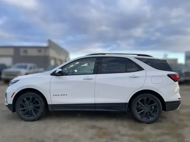 Chevrolet Equinox 2023 photo 2
