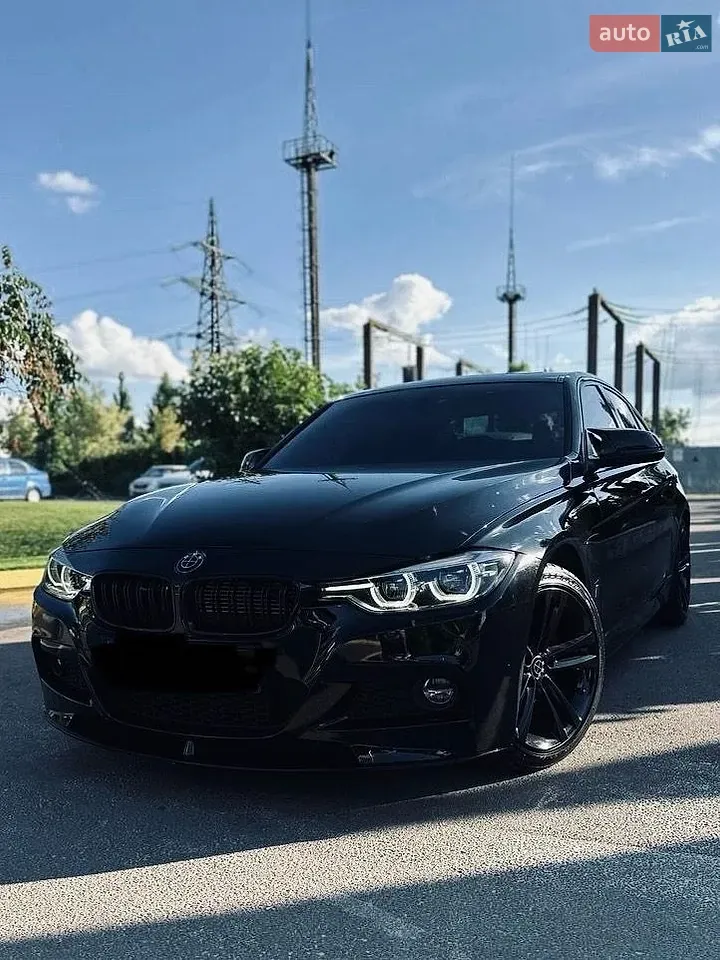 BMW 3 Series 2018 photo 2