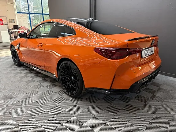 BMW M4 2025 photo 4