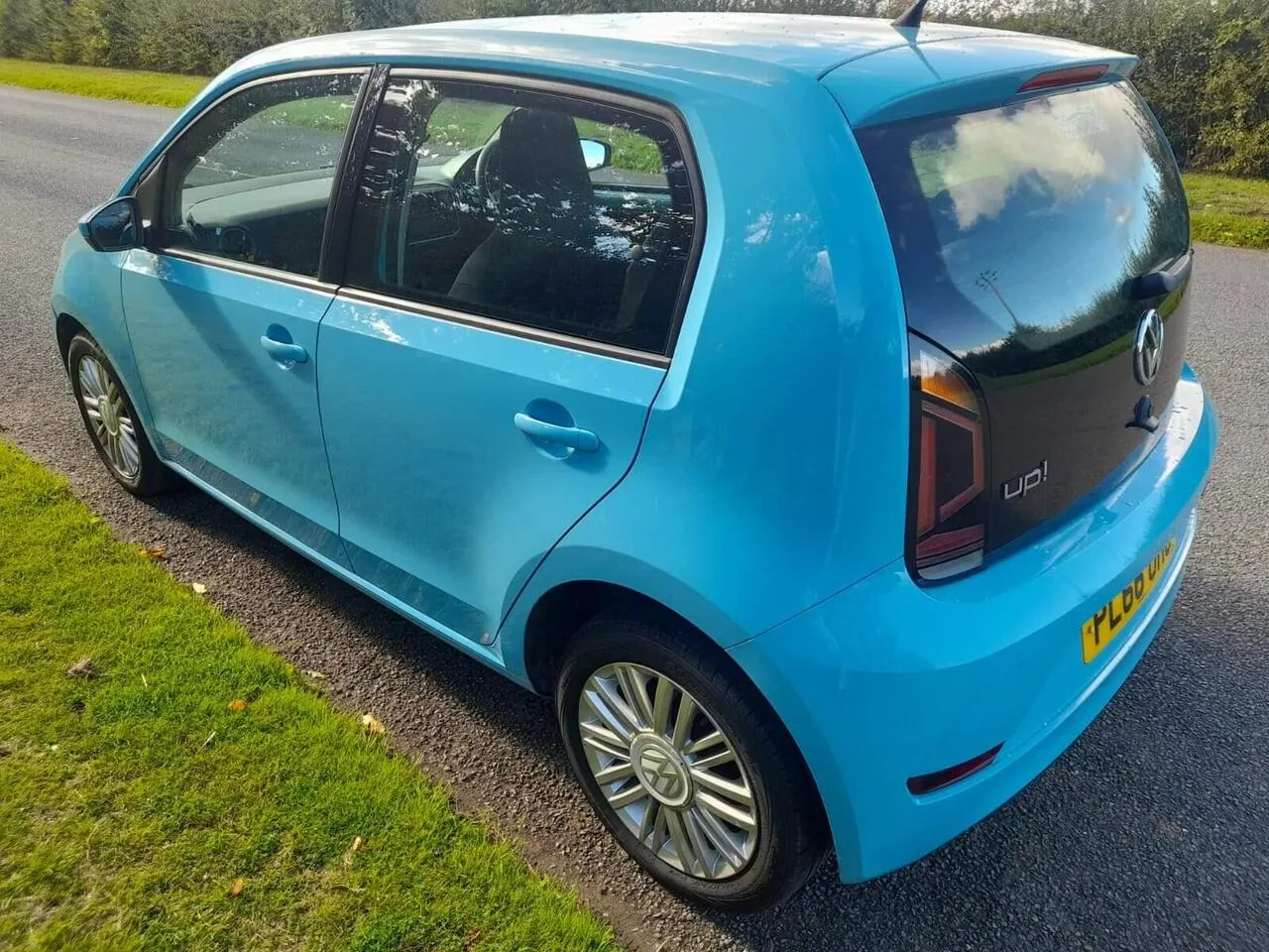 Volkswagen Up 2017 photo 4