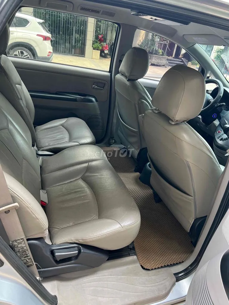 Mitsubishi Grandis 2005 photo 5