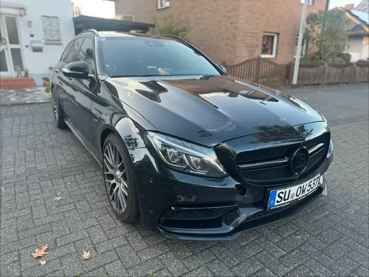 Mercedes-Benz C63 S Amg