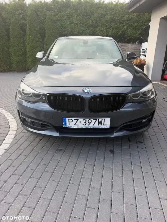 BMW 330I 2017 photo 2
