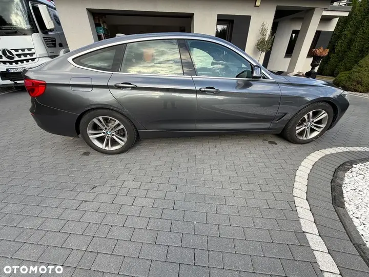 BMW 330I 2017 photo 3
