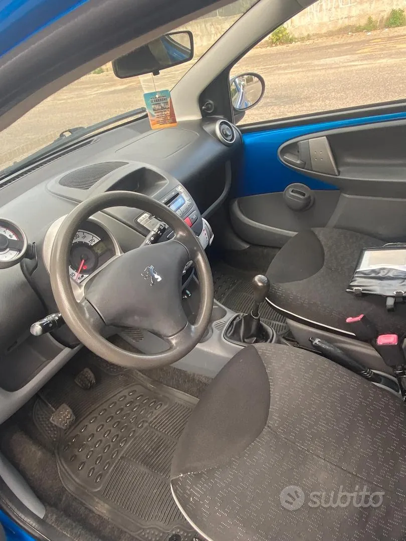 Peugeot 107 2010 photo 5