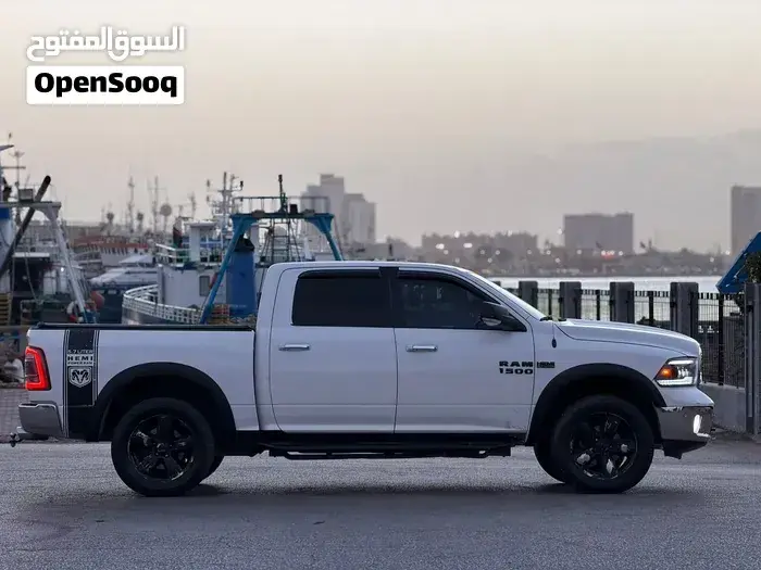 Dodge Ram Big Horn 2015 photo 4
