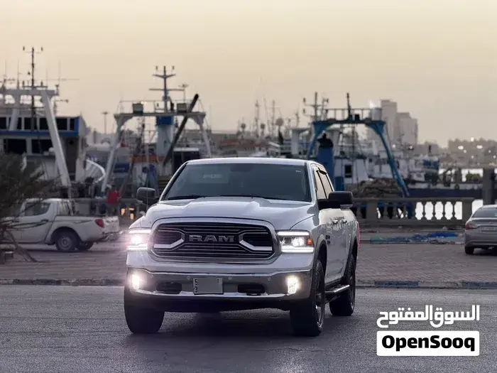 Dodge Ram Big Horn 2015 photo 2