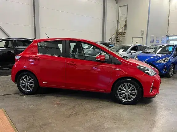 Toyota Yaris 2019 photo 2