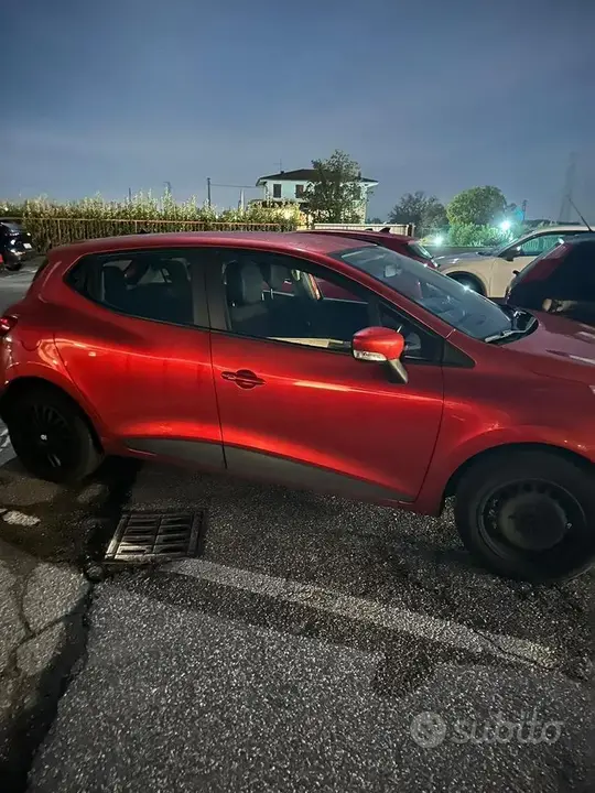 Renault Clio 2015 photo 2
