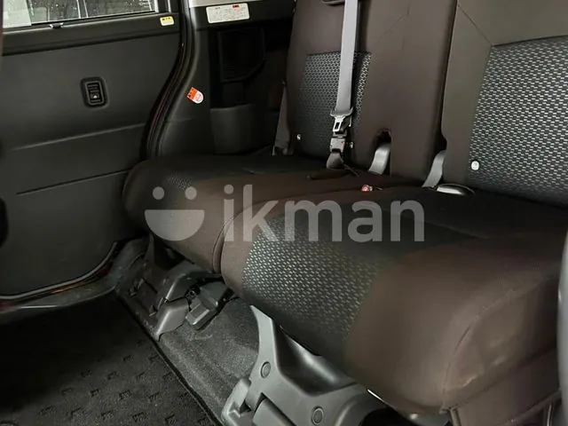 Toyota Roomy 2024 photo 4