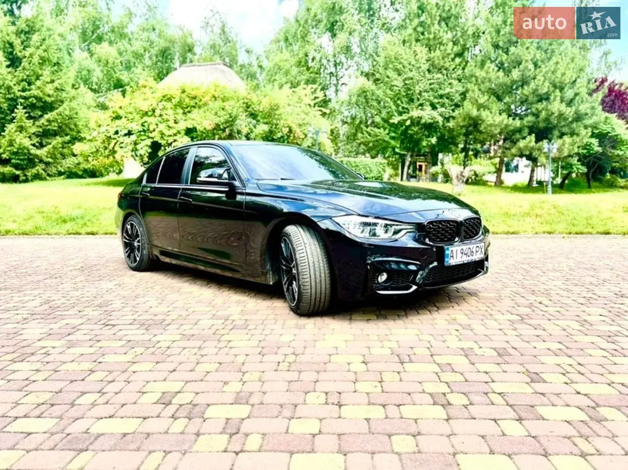 BMW 3 Series 2017 photo 2