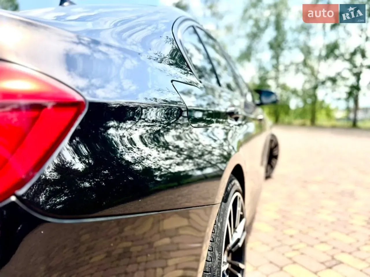 BMW 3 Series 2017 photo 5