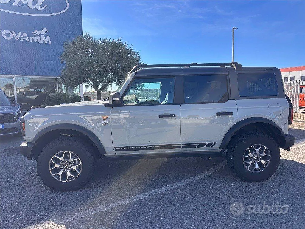 Ford Bronco 2024 photo 3